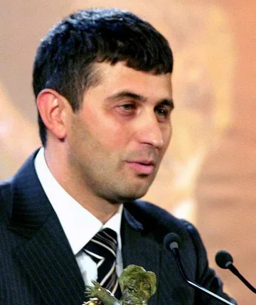 Застраховането се отлепя от дъното