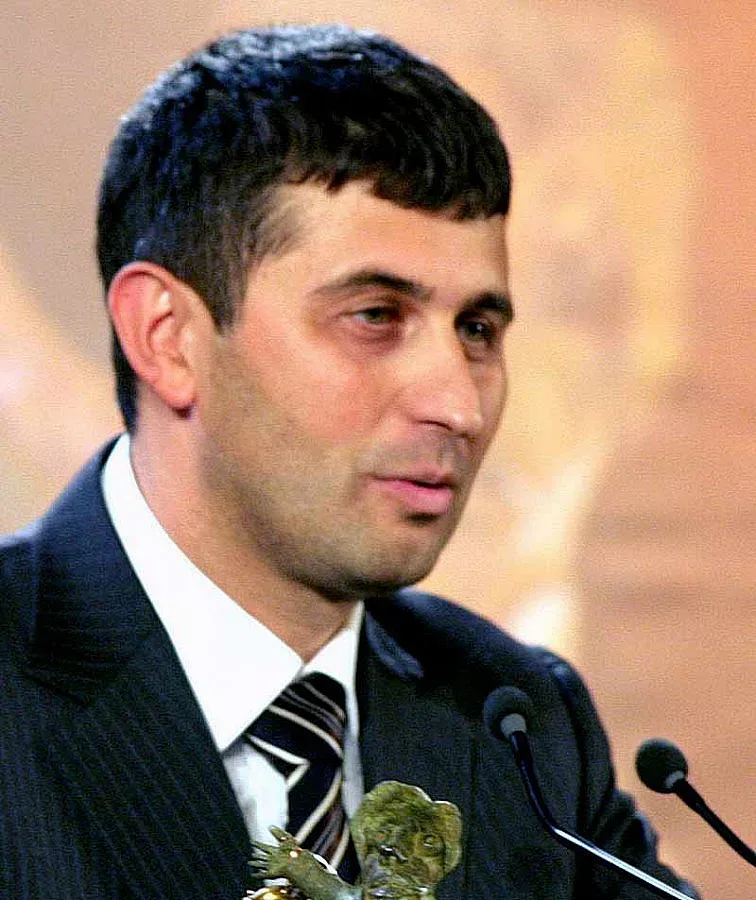 Застраховането се отлепя от дъното