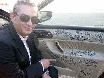 Бубка се разписа в колата на Цонко Цонев 