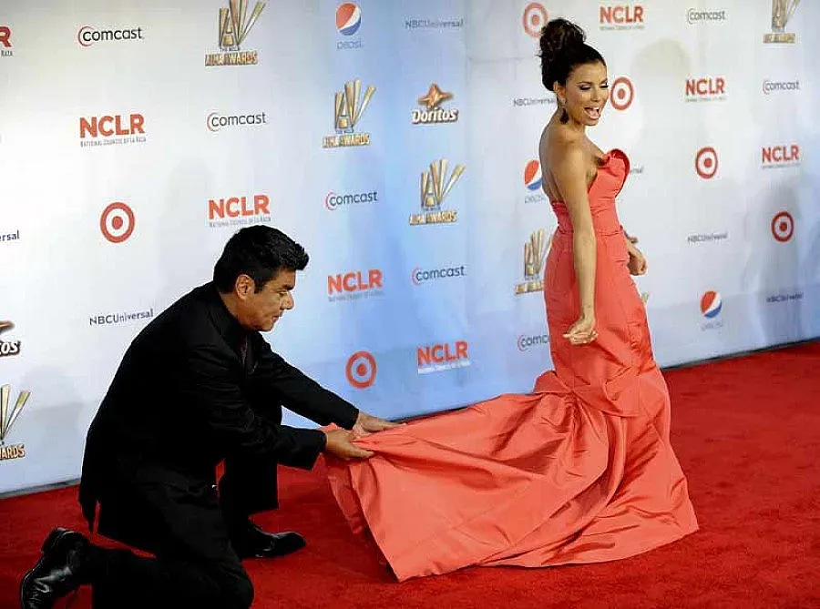 Ева Лонгория преживя кошмарен полет 