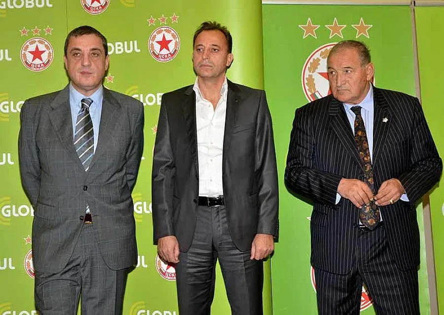 Пенев и Симонович на килимчето в "Титан"