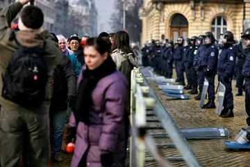 Барикадираха парламента заради протестите