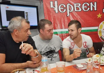 Полицаи спасяват Спас Делев от линч