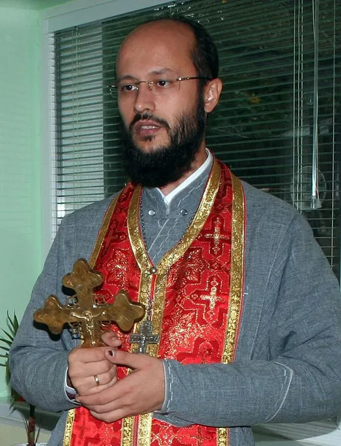 Свещеник в нета: Изкъпете се на свещи