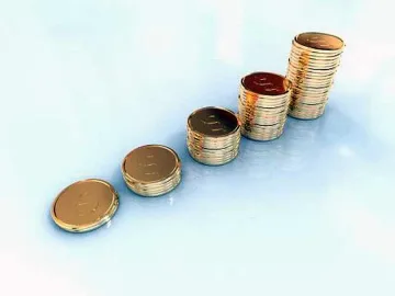 Депозити пълнят банките с пари