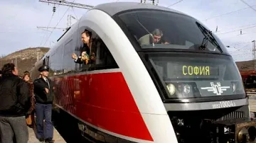 Московски преговаря с кредитори на БДЖ за мотрисите