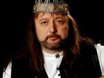 Съдът удари с 6 бона Володя Стоянов