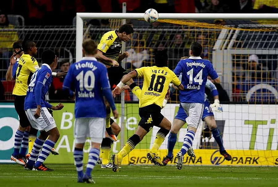 Дембеле вкара гол в Германия