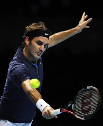 Федерер на 100-тен финал след победа над Ферер