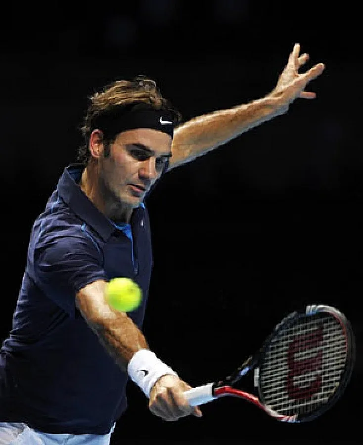 Федерер на 100-тен финал след победа над Ферер