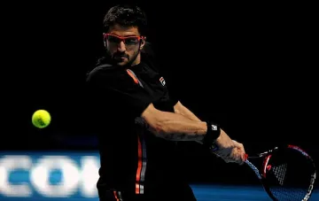 Типсаревич срази Джокович в Лондон