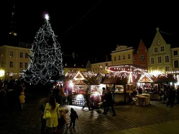 Площад „Свети Петър“ грейна