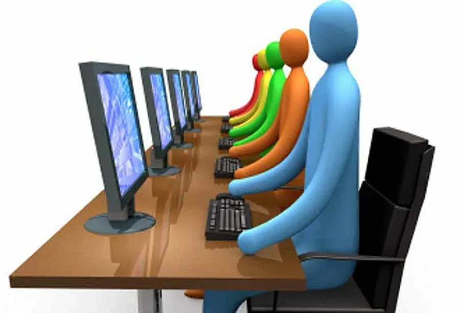 Расте броят на чиновниците