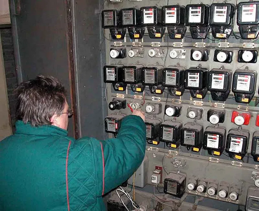 Плащаме тока на три месеца