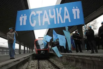 110 от 123 влака спряха