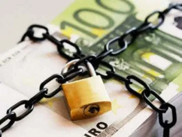 Държавата се разплаща с фирмите до месец