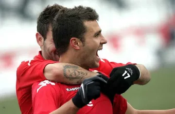 Пената излъга "Славия" от кафето