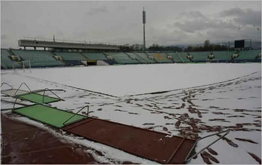Министър Нейков замрази спорта под нулата