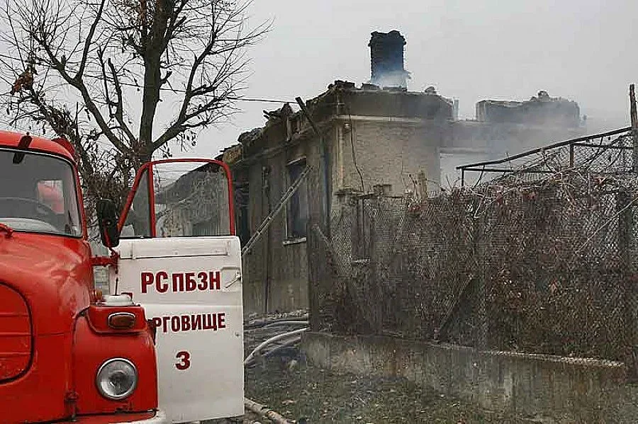 Парализирано момиченце изгоря в пожар
