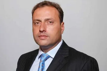 Кмет се закани на "Левски"