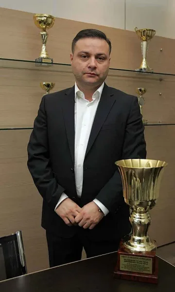 Новият шефът на автомобилизма: На 9 години разглобих Лада