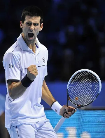 Джокович бие, травма измъчва Мъри 