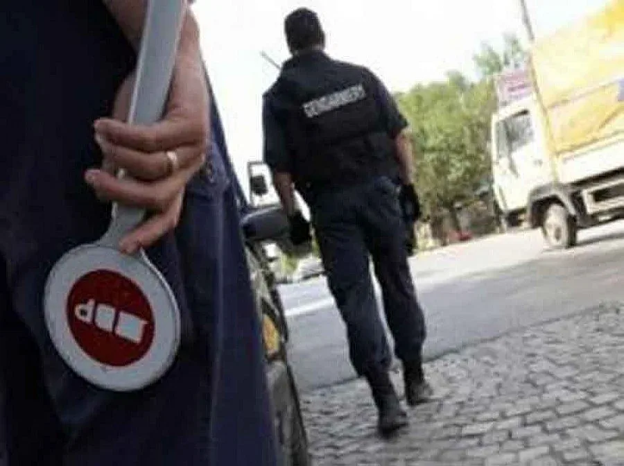 Пуснаха "палките" под парична гаранция