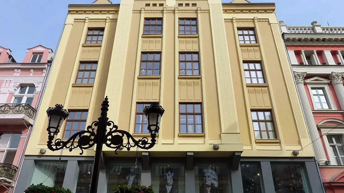 Продават една от най-красивите сгради в Пловдив. Има римски останки