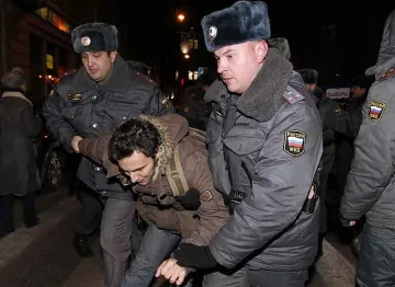 Арести в Русия след погребение на изборите