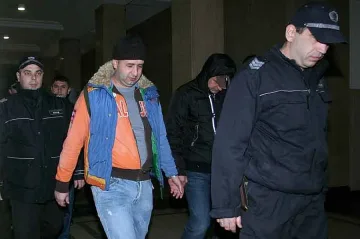 Търсят хирурга на "Наглите"