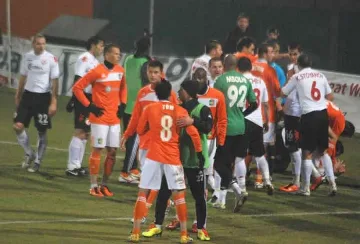 Треньор и мениджър отнесоха гнева на тарторите 