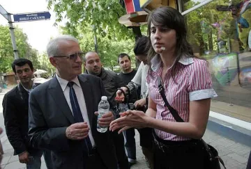 Депутатка брани Волен с оставка 