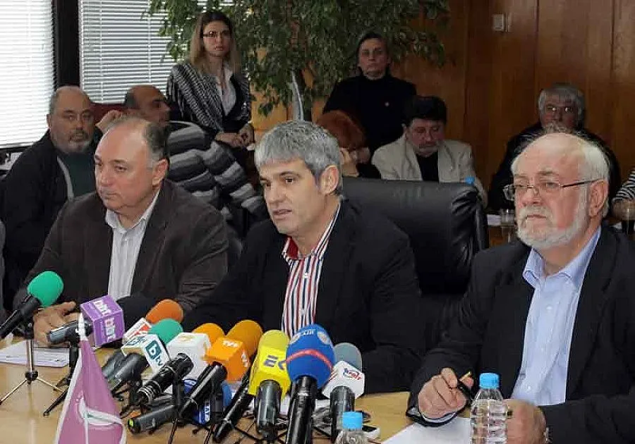 Синдикатите: Тотю да остане, Дянков да си ходи