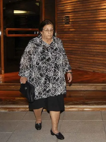 Почина майката на Марадона