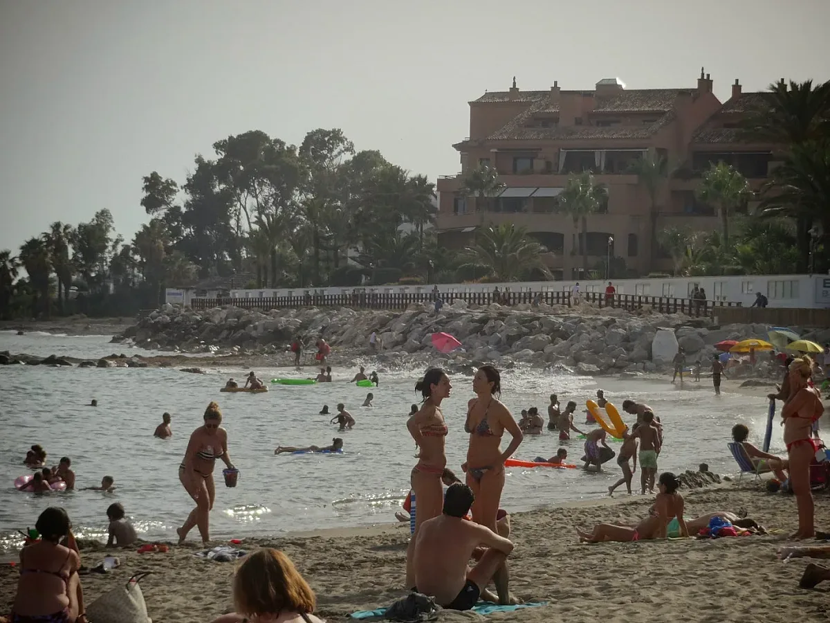 750 евро глоба за пиш в морето! Ето къде