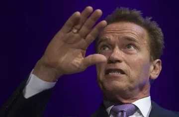 Арни се преби на снимки