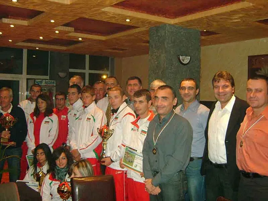 Николов и Нинева №1 в планинското бягане за 2011 г.