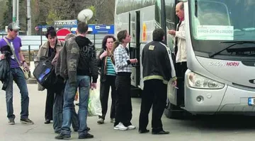 Българи работят по 12 часа за албански емигранти в Италия