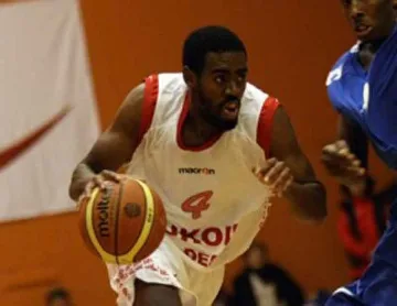 "Лукойл" тръгна с победа, Хийт попари "Остенде"