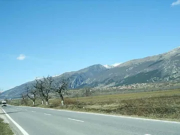 Пътищата в страната: На места заледени