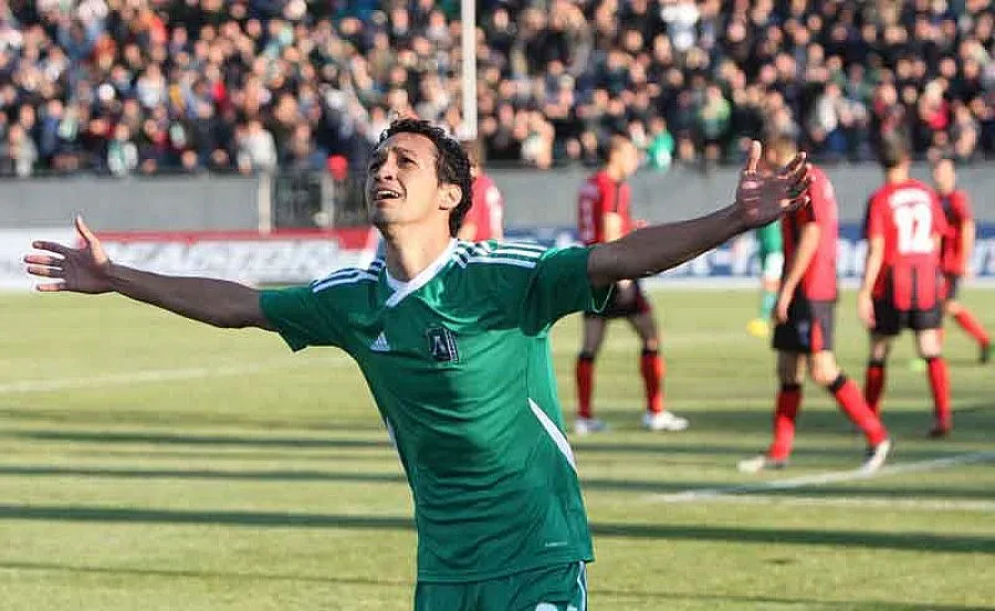 Китайска акула поиска ас на "Лудогорец"