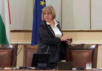 Купуват нови коли за 1 млн. лева на депутатите