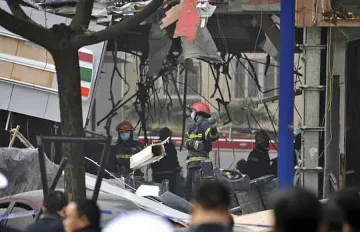 Седем убити при взрив в бизнес сграда