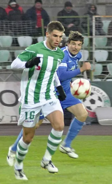 Костов тръгна с 2:1 в "Левски"