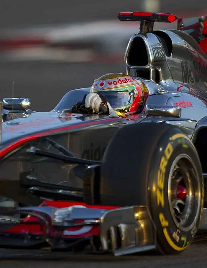 Хамилтън извади късмет в Абу Даби