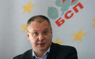 Първанов прекроява БСП на тайна вечеря