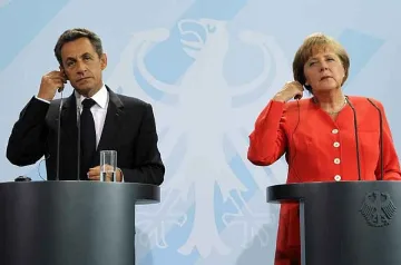 Меркел и Саркози зоват Гърция да започва реформите  