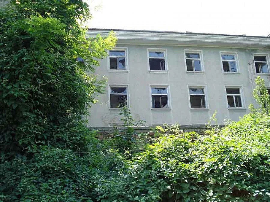 Шитнаха бившата профсъюзна школа в "Горна баня" за 8,8 млн. 