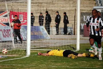 Рев от съдията в дебюта на Велев