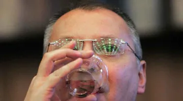 Станишев покани Първанов на първия ред на конгреса